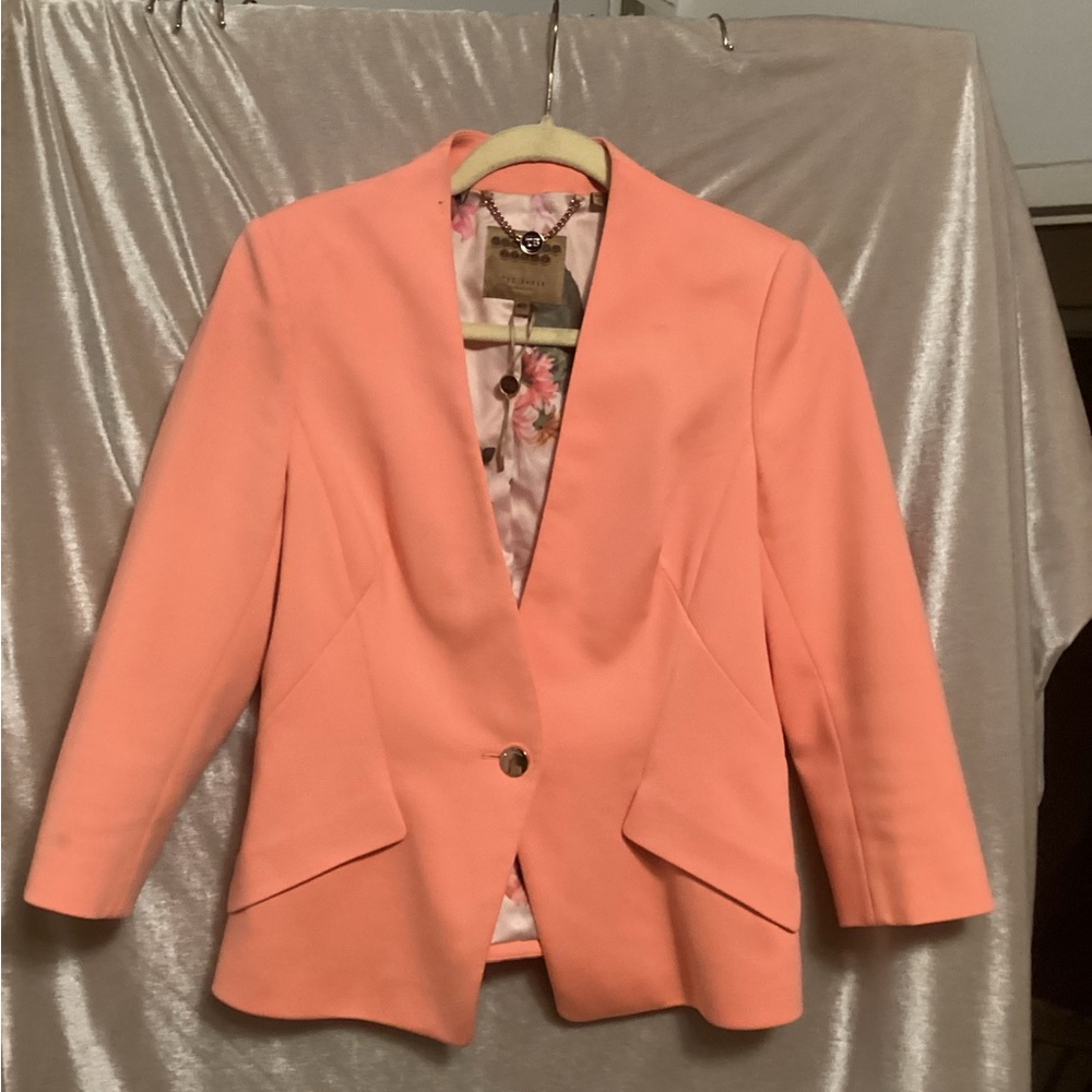 TED BAKER  London ‘ Working Title ‘ short Blazer office wear TB SZ 3